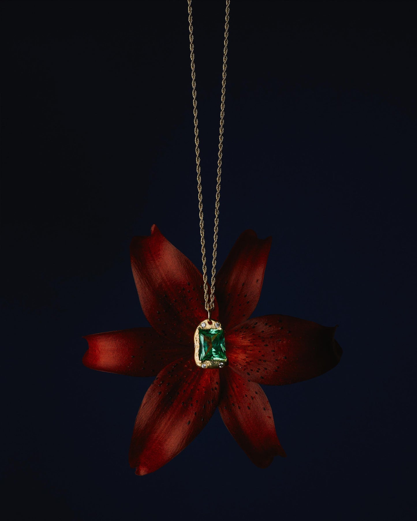 The Rose Pendant - Skydiamond - Gold - Green